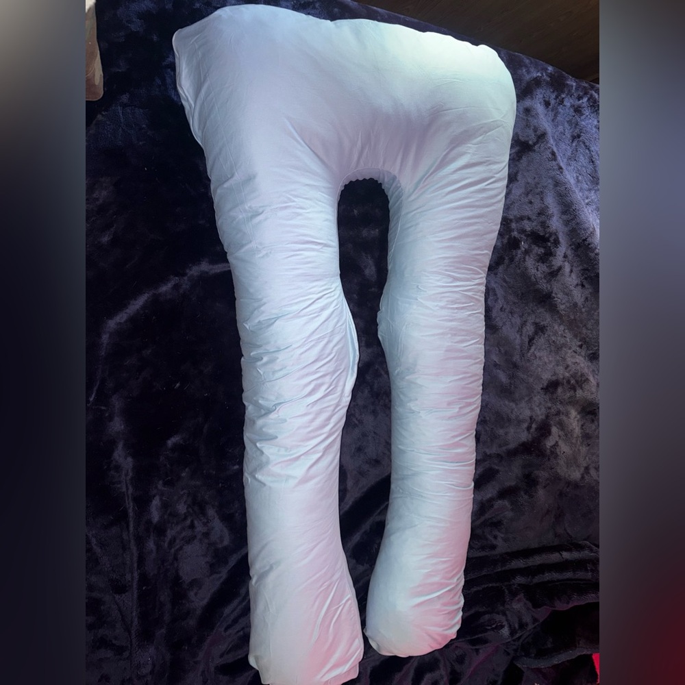 Pregnancy pillow
